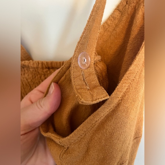 Universal Thread Button Dress - Picture 3 of 4